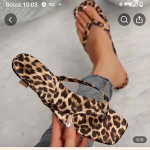 Leopard Print Women's Flip-Flop Sandals - Chic Animal Print Slip-On